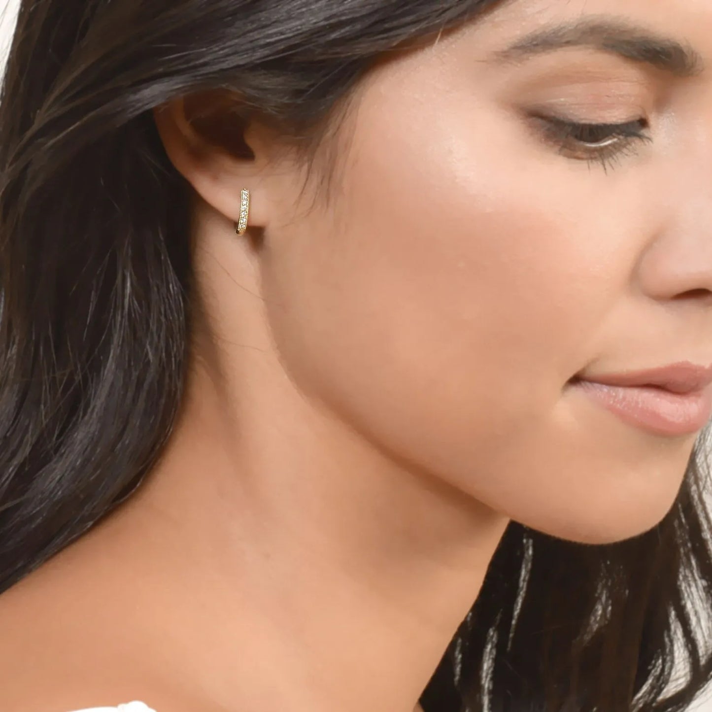 Diamond Huggie Hoop Earring (Single Hoop), .06 CTTW - Carter's Collective Fine Jewelry