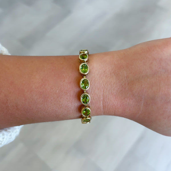 Previously Loved Bezel Set Peridot Bracelet