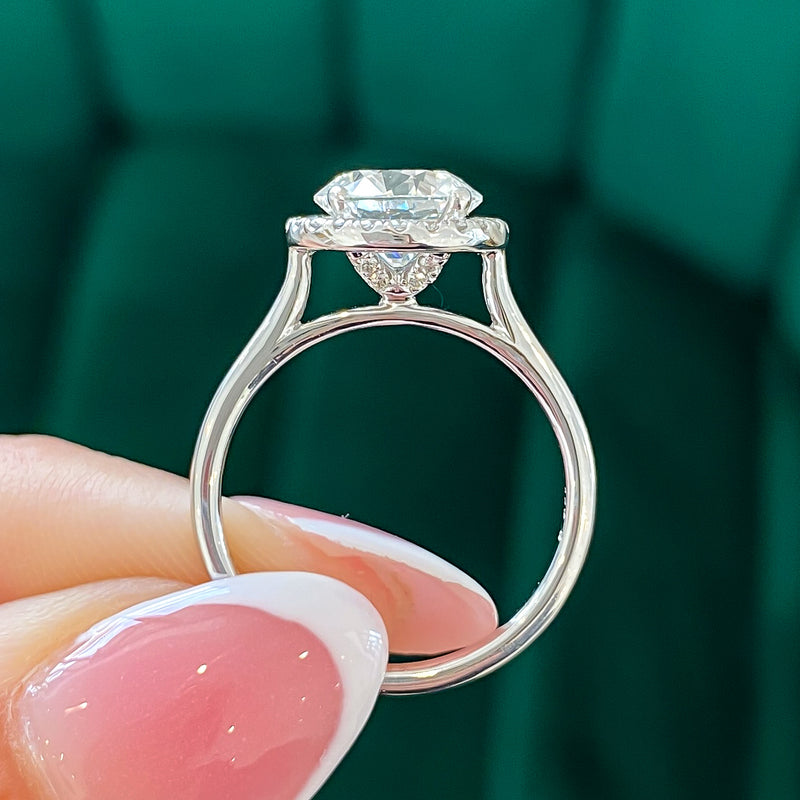 Lab Grown Round Diamond Halo Engagement Ring