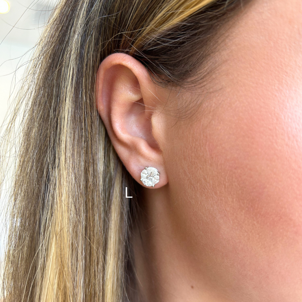 
                  
                    Round Illusion Diamond Studs
                  
                