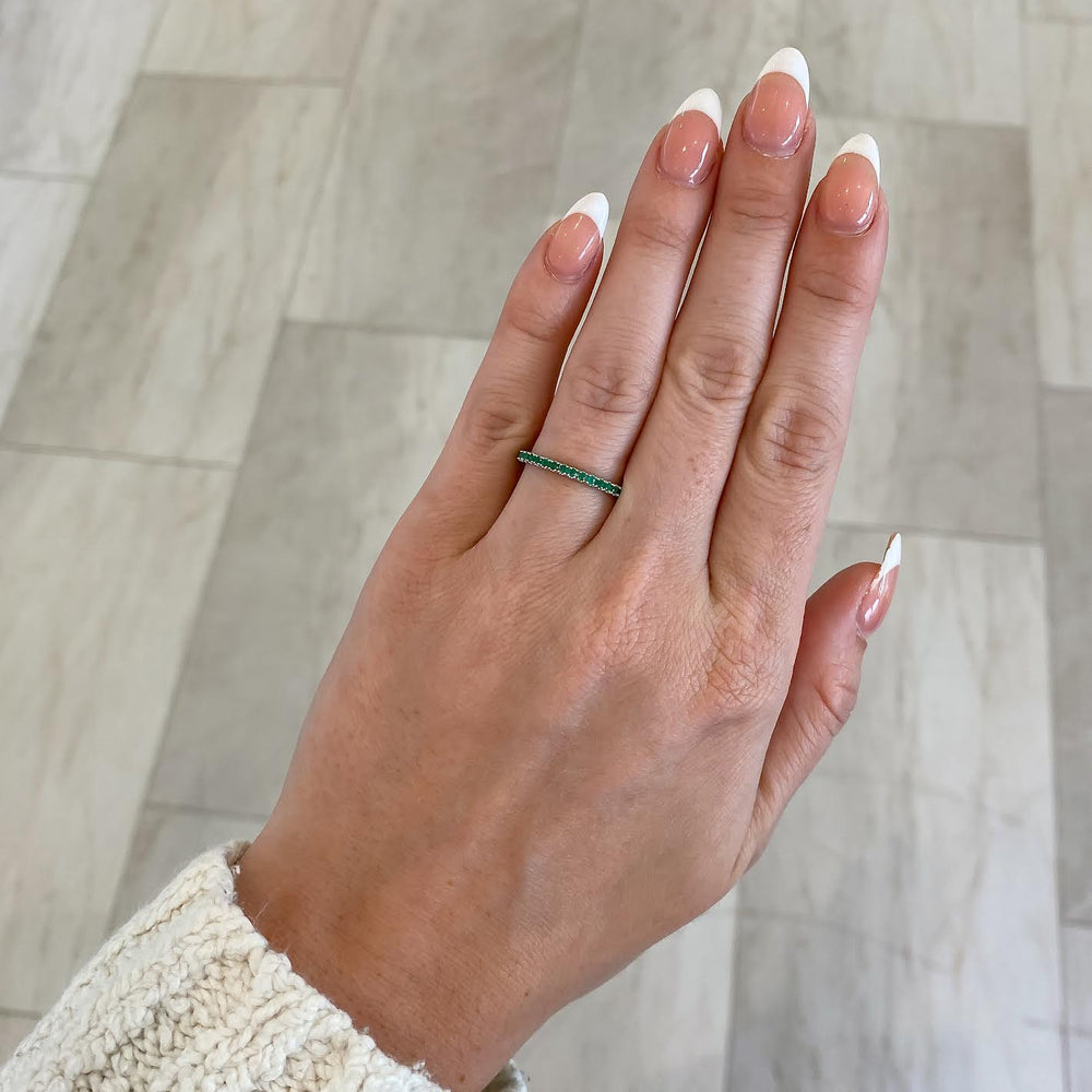 14K White Gold Straight Emerald Stackable Band