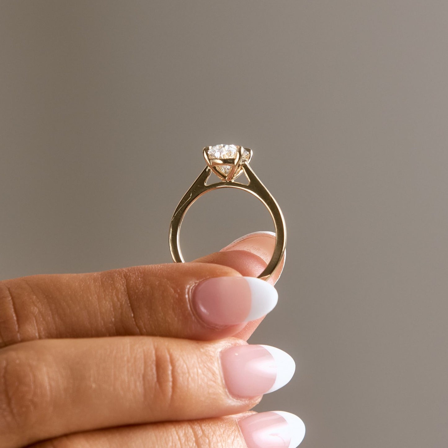 "Dahlia" - 14ky - 2ct - Oval Dia - Lab Grown - DEF/VS - GSI - Solitaire Engagement Ring