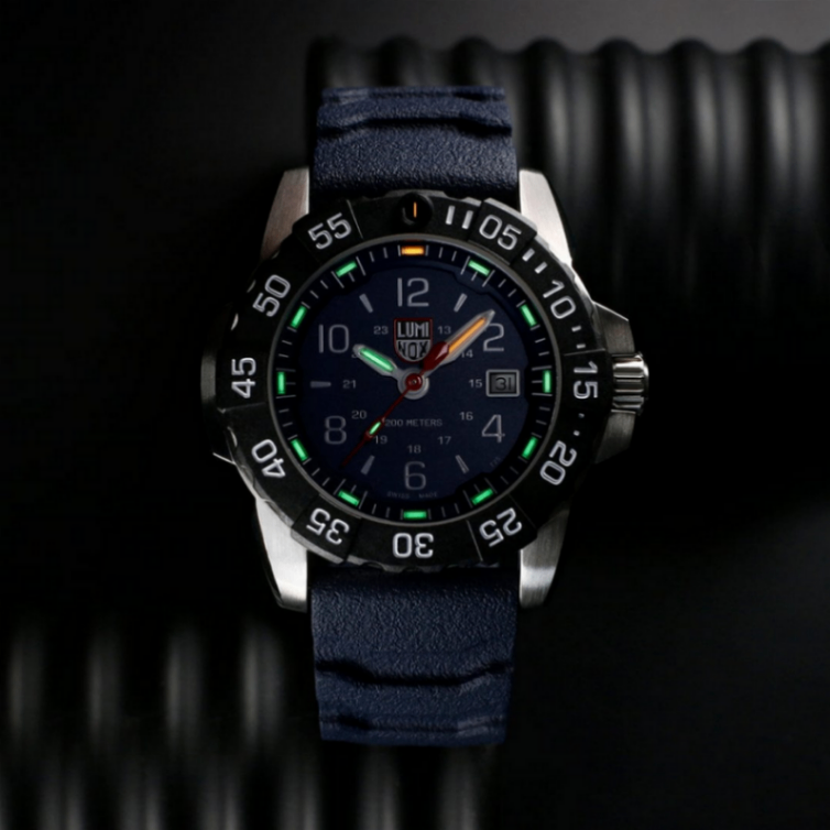 Luminox Navy SEAL Carbonox Military Dive Watch with Rubber Band, 45mm - Carter's Collective Fine Jewelry