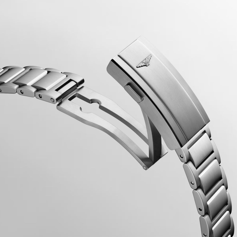 
                  
                    Longines "Hydroconquest GMT" Watch - Stainless Steel with Sunray Black Dial, 41mm - Carter's Collective Fine Jewelry
                  
                