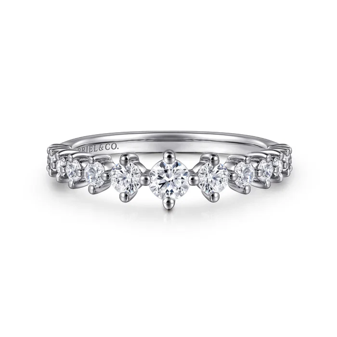 Graduated Shared Prong Diamond Wedding Band Stackable Ring