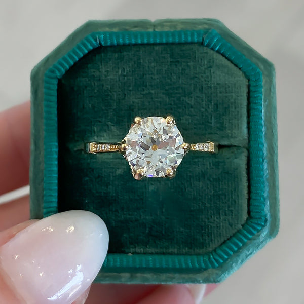 Elegant Green Sapphire Engagement Ring