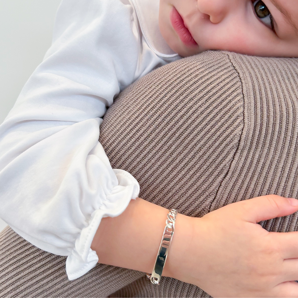 
                  
                    Children's Sterling Silver Engravable Curb Link Bracelet
                  
                