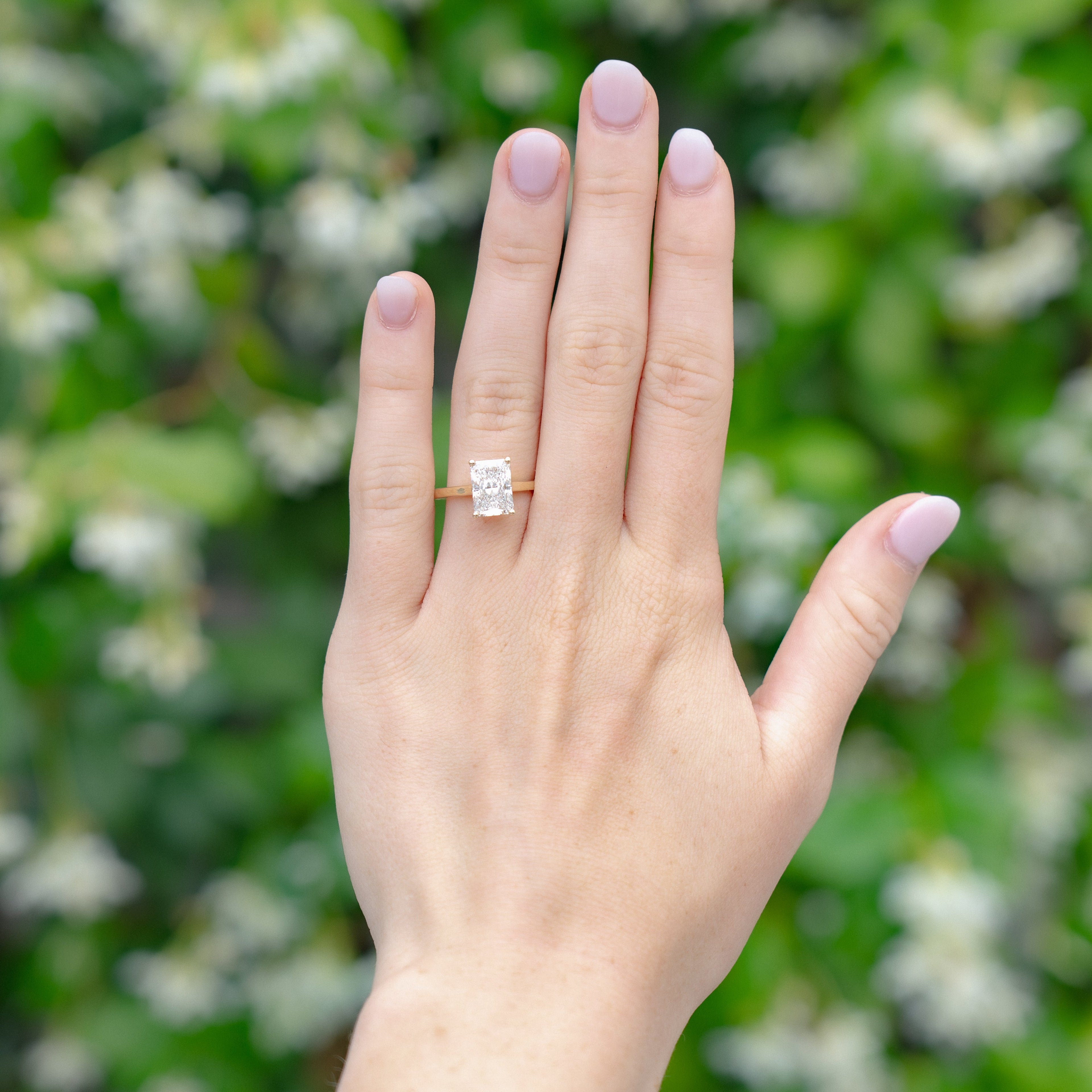 Dahlia Customizable Lab Grown Diamond Engagement Ring