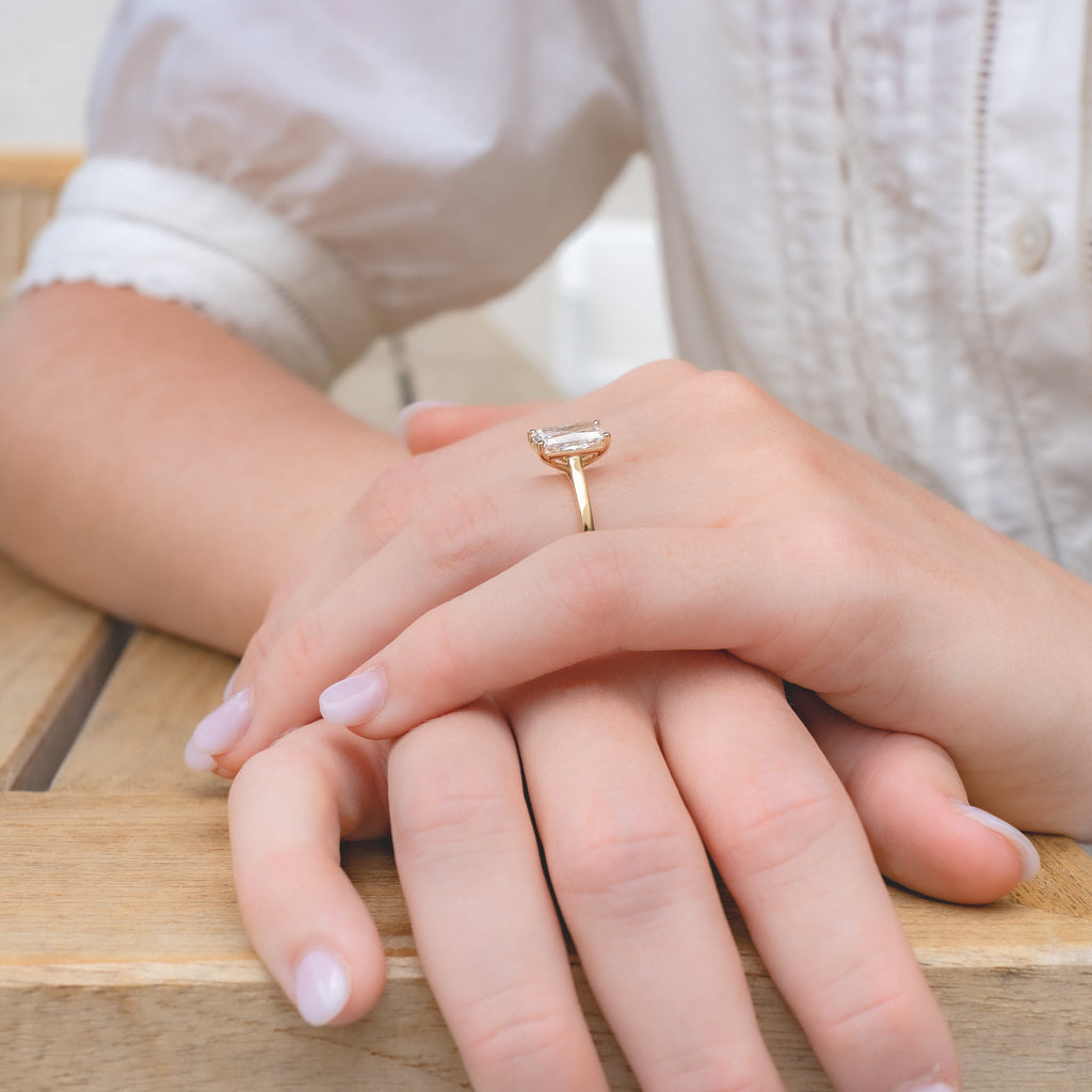 Dahlia Customizable Lab Grown Diamond Engagement Ring