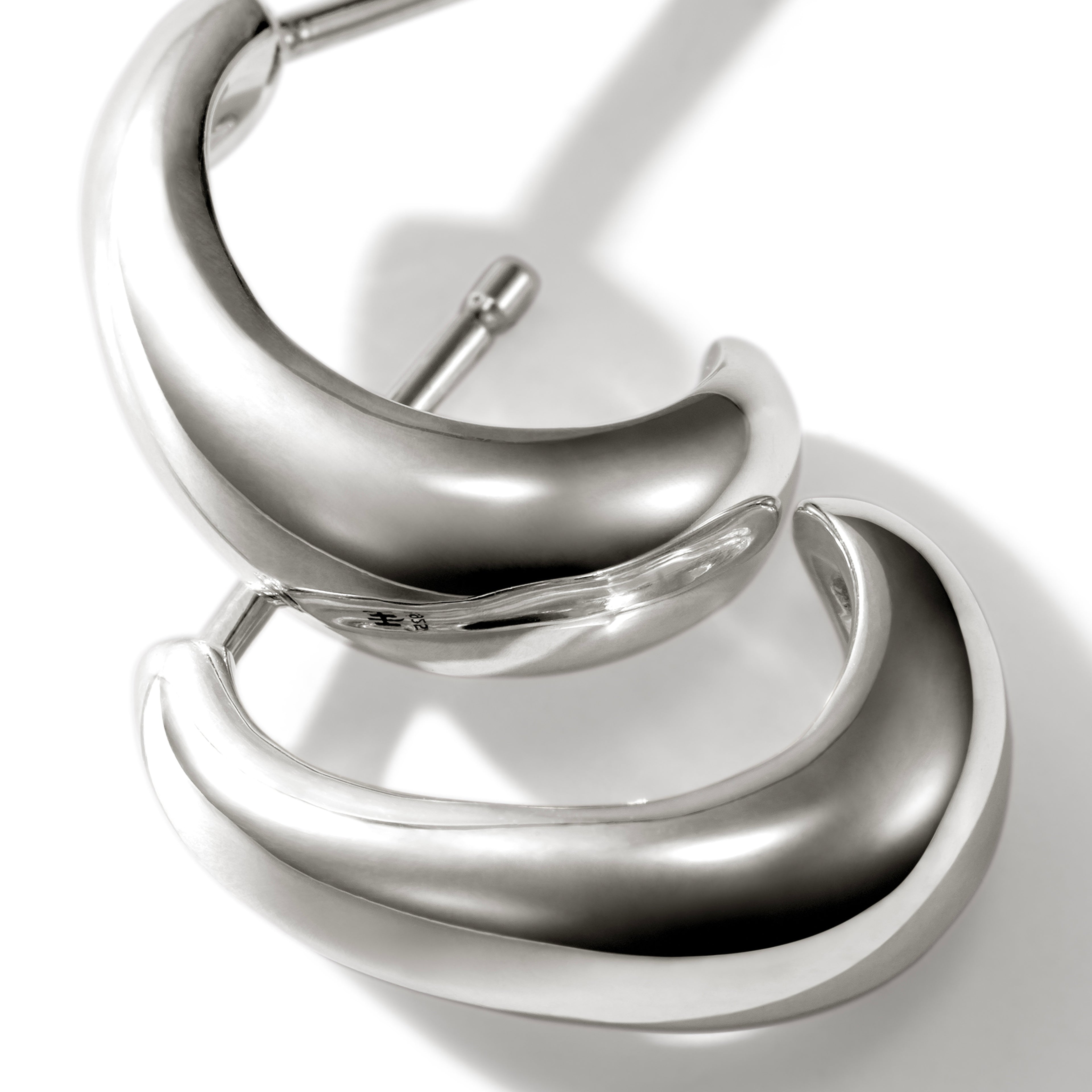 John Hardy Surf J Hoop Earring, 15.5MM - Carter's Collective Fine Jewelry