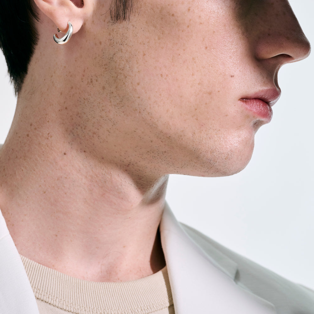 
                  
                    John Hardy Surf J Hoop Earring, 15.5MM - Carter's Collective Fine Jewelry
                  
                