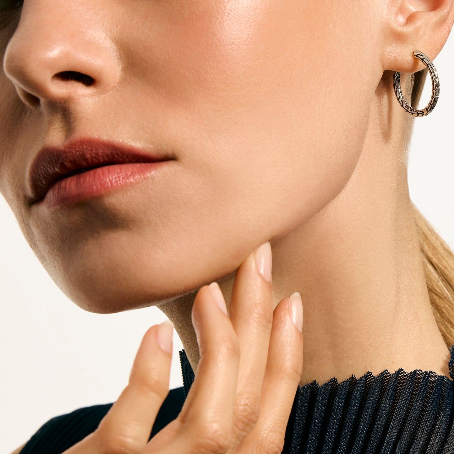 John Hardy JH Essential Hoop Earrings, 22MM - Carter's Collective Fine Jewelry