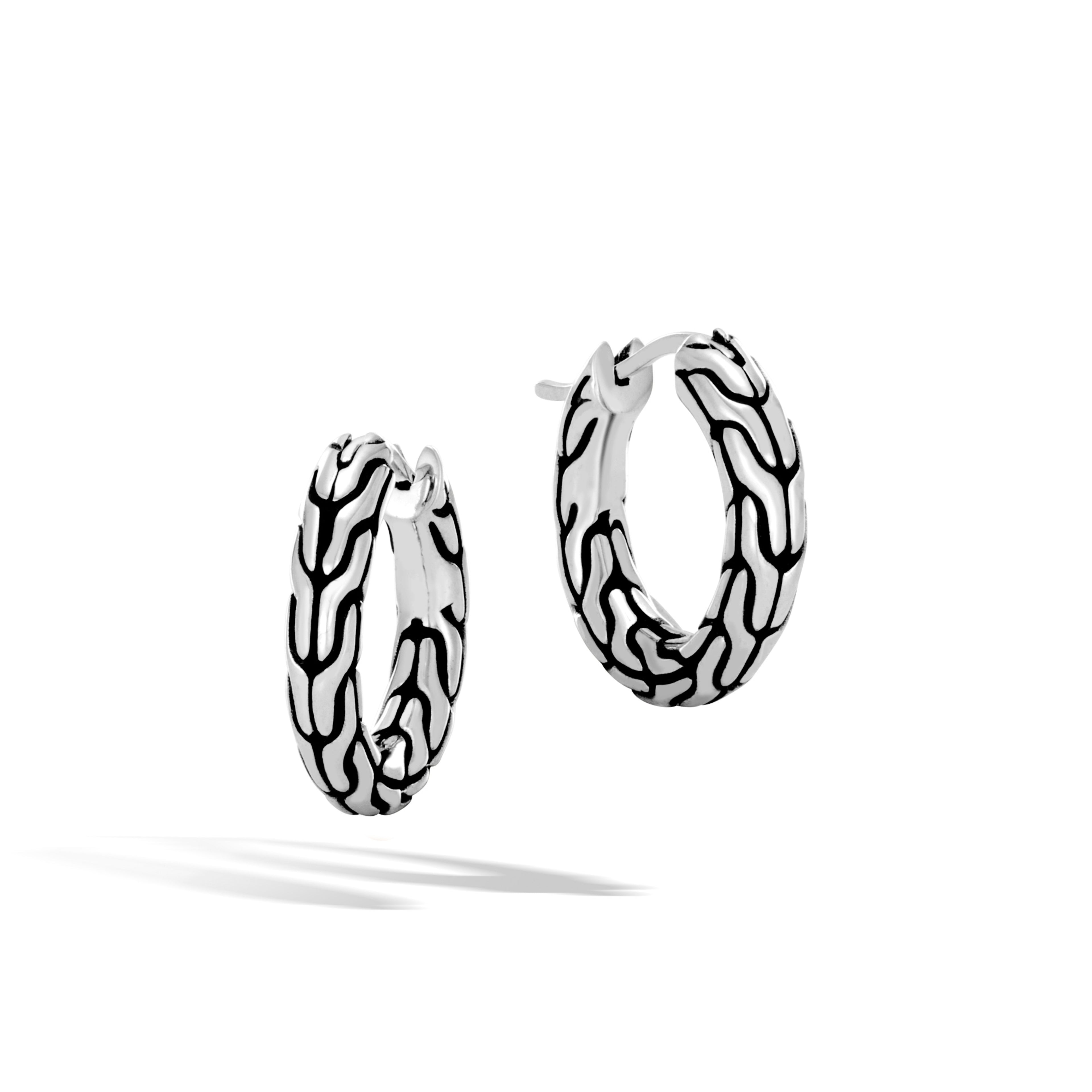 John Hardy Carved Chain Earring - Carter's Collective Fine Jewelry