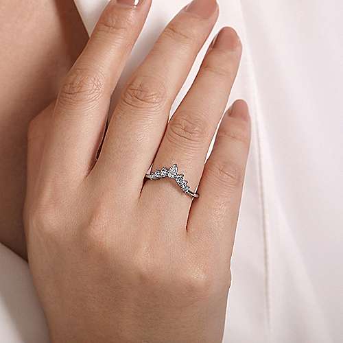 
                  
                    Curved Diamond Anniversary Band, 0.49 CTTW - Carter's Collective Fine Jewelry
                  
                