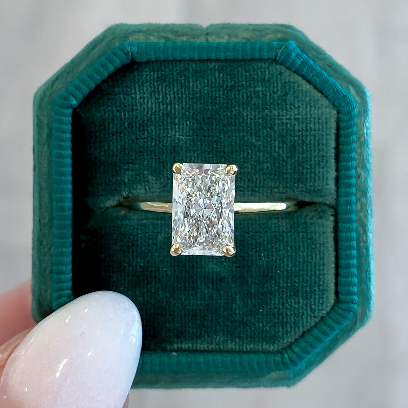 Dahlia Customizable Lab Grown Diamond Engagement Ring - Carter's Collective Fine Jewelry