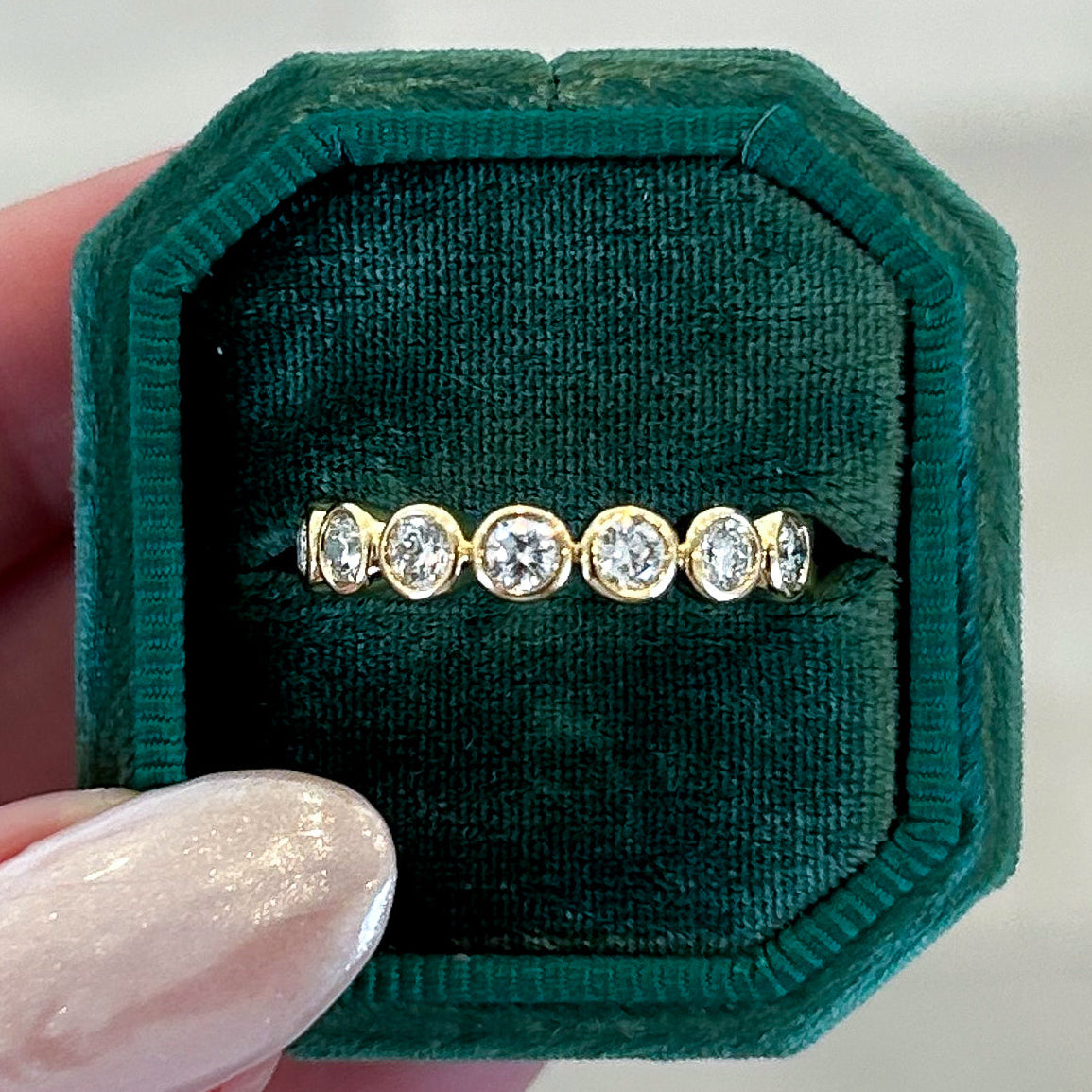 Round Diamond Bezel Stackable Band - Carter's Collective Fine Jewelry