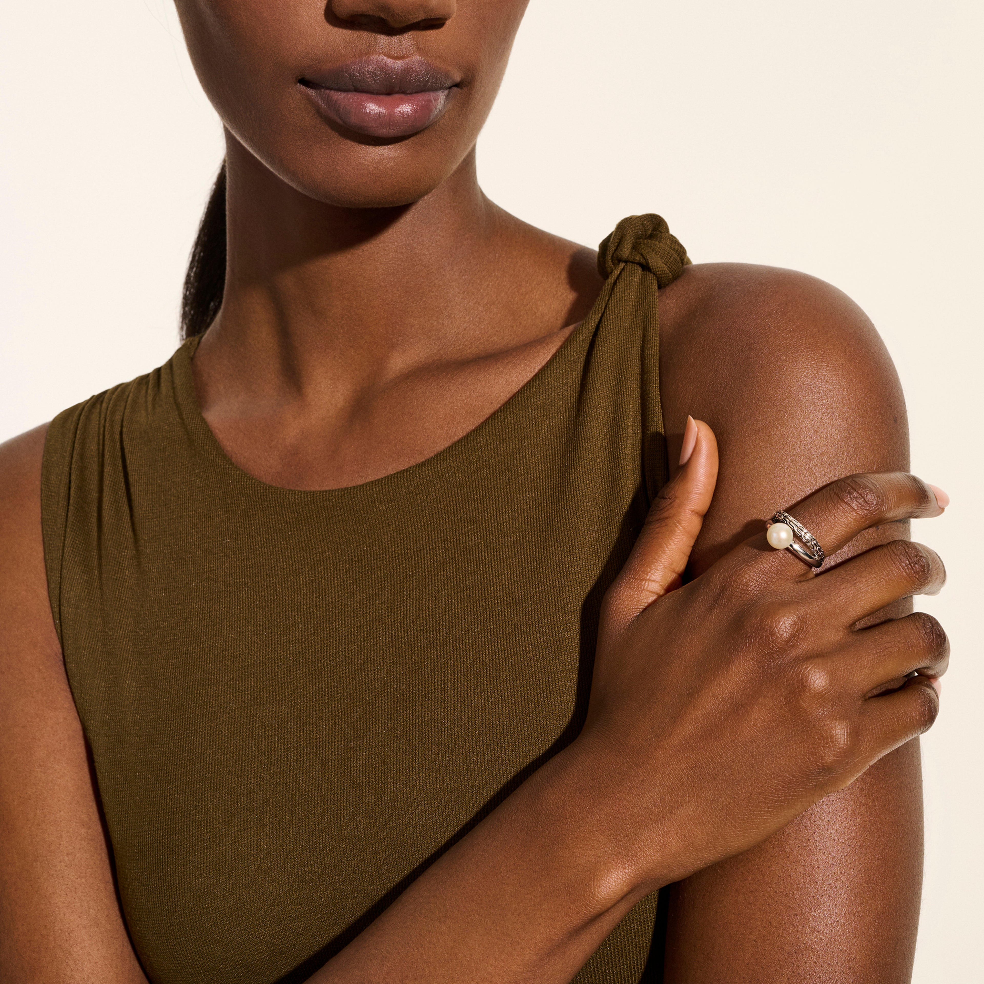 John Hardy JH Essential Pearl Ring - Carter's Collective Fine Jewelry