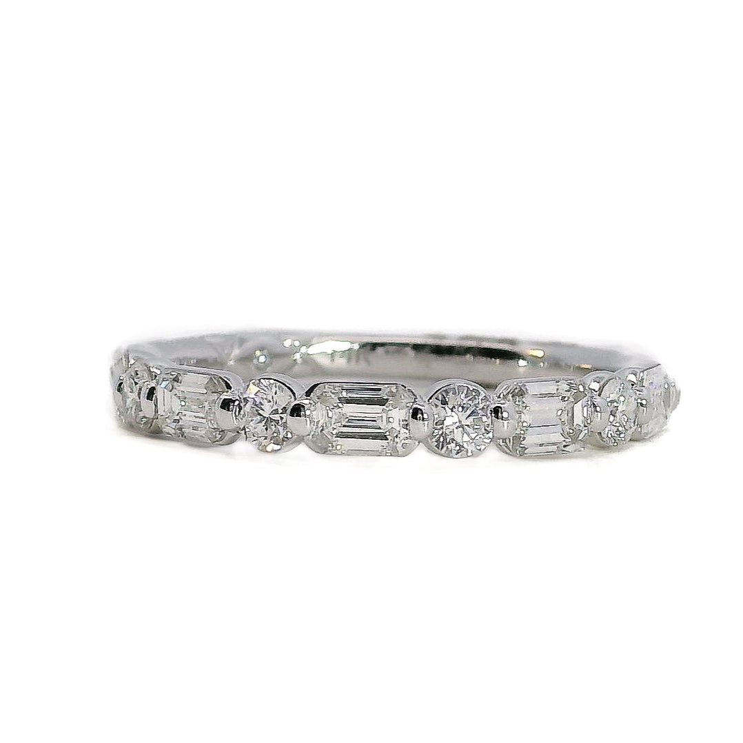 Alternating Emerald and Round Diamond Shared Prong Wedding Band, 1.01 CTTW - Carter's Collective Fine Jewelry