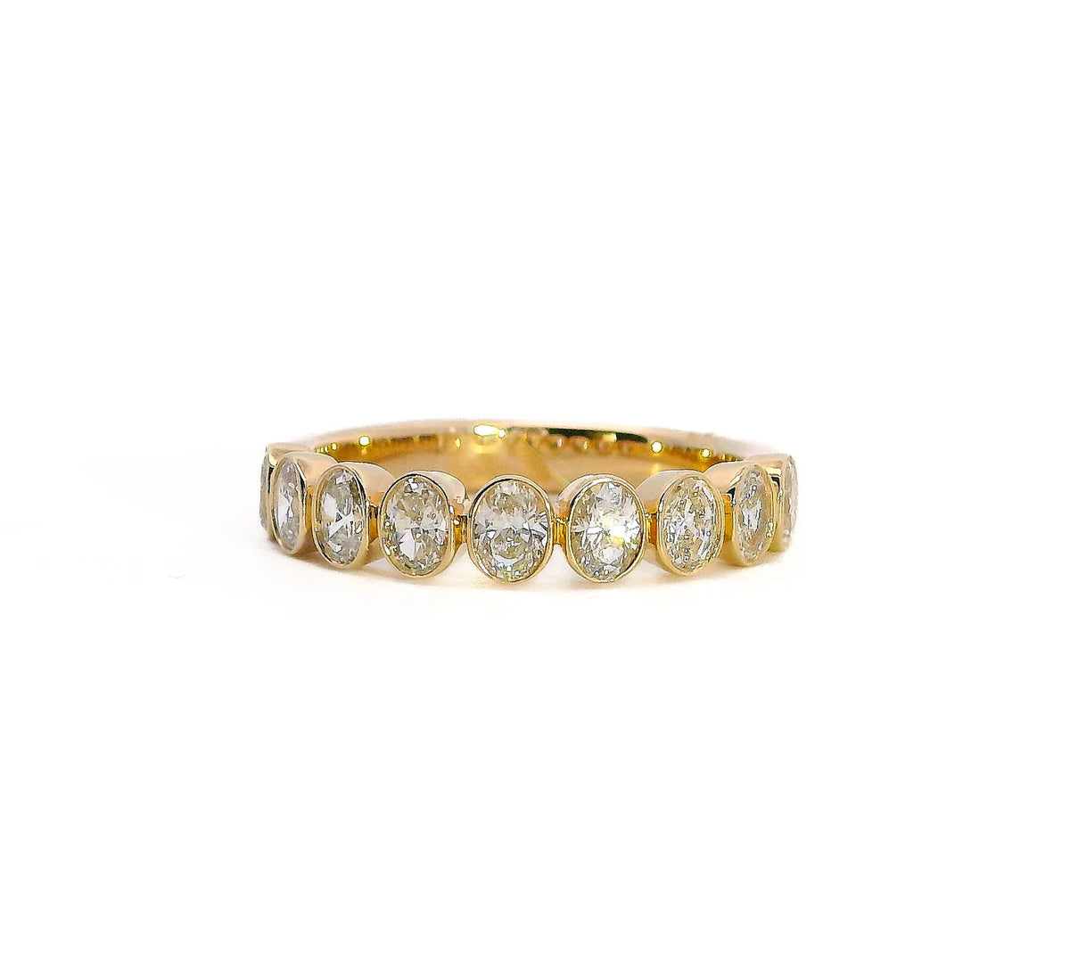 Lab Grown Lilac Oval Diamond Pinky Ring, 0.90 CTTW - Carter's Collective Fine Jewelry