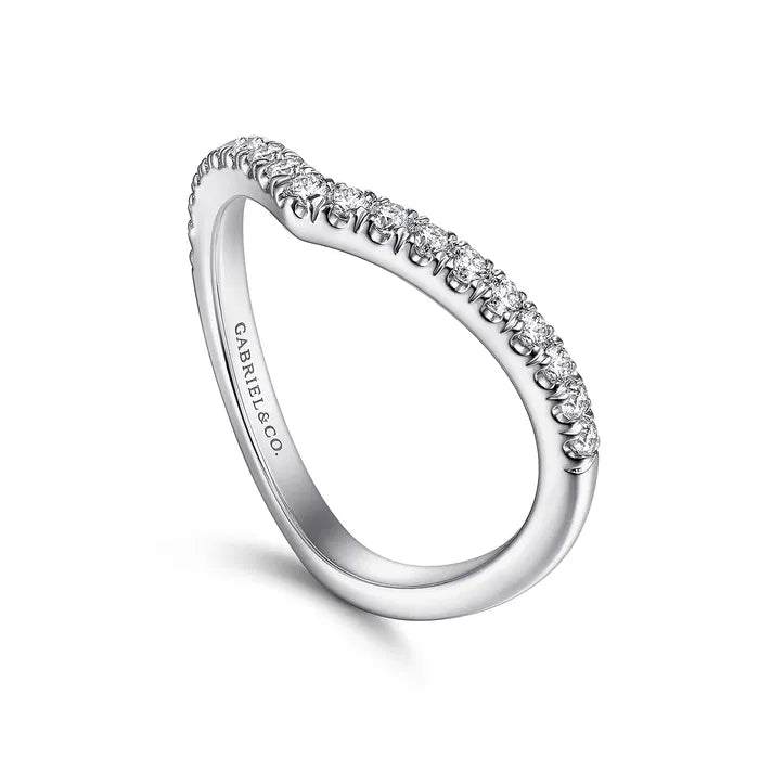 Diamond Contour “V” Wedding Band, 0.29 CTTW - Carter's Collective Fine Jewelry