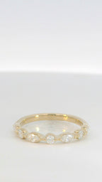 14ky - 0.43cttw - Alternating Round & MQ - Shared Prong Diamond Wedding Band - Size 5