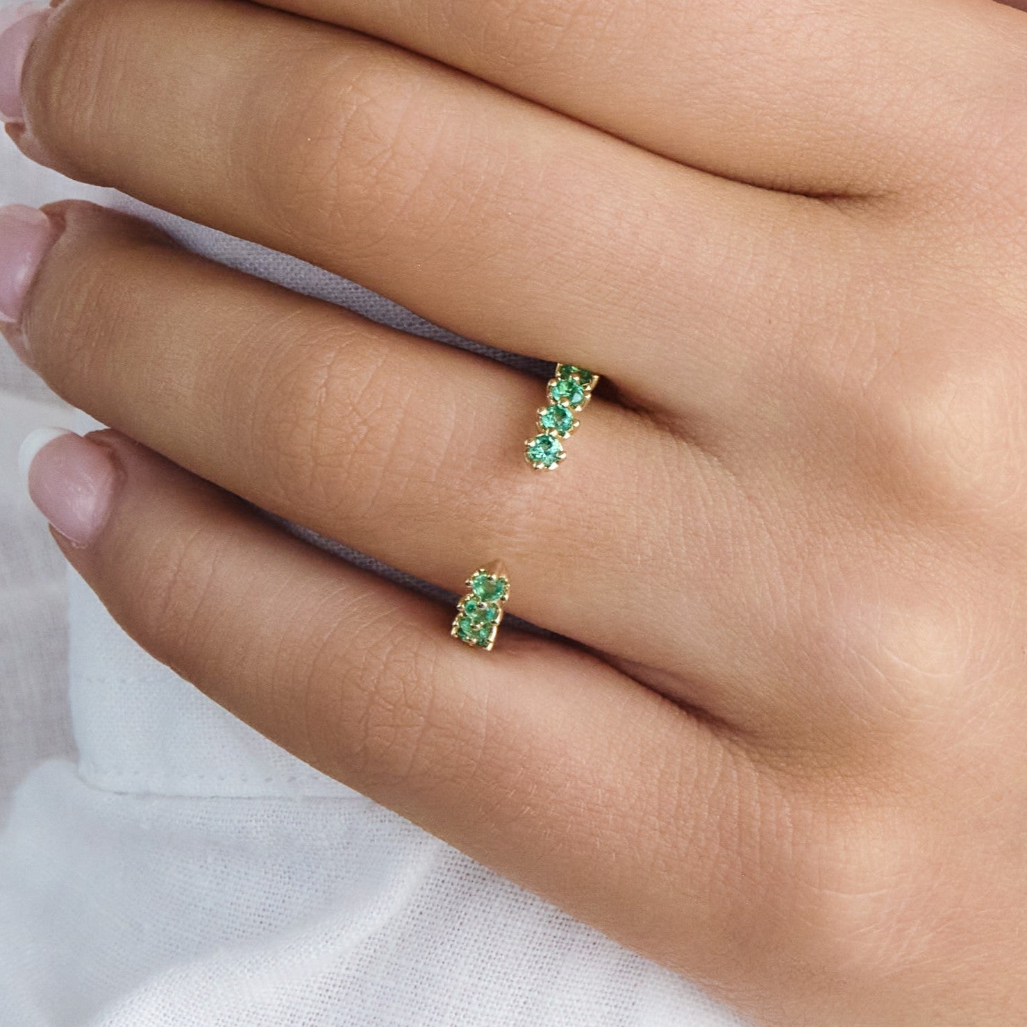 Posey Open Illusion Set Shared Prong Emerald Gemstone Band, 0.37 CTTW