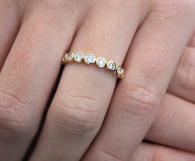 Round Diamond Bezel Band, 0.46 CTTW