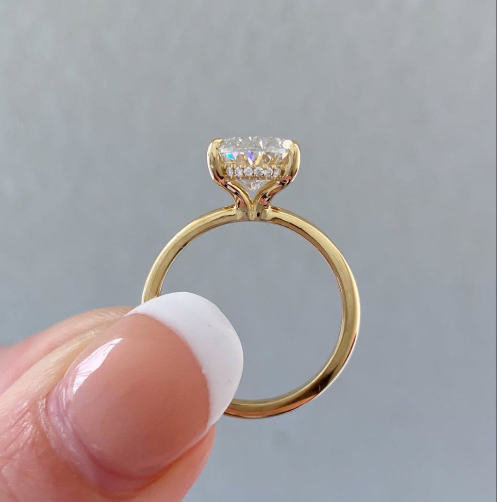 Azalea Oval Lab Grown Diamond Solitaire Engagement Ring - Carter's Collective Fine Jewelry