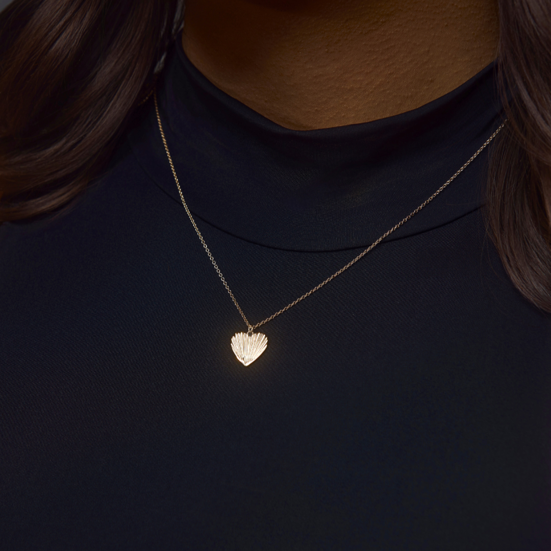 Petite Fluted Heart Charm - Carter's Collective Fine Jewelry