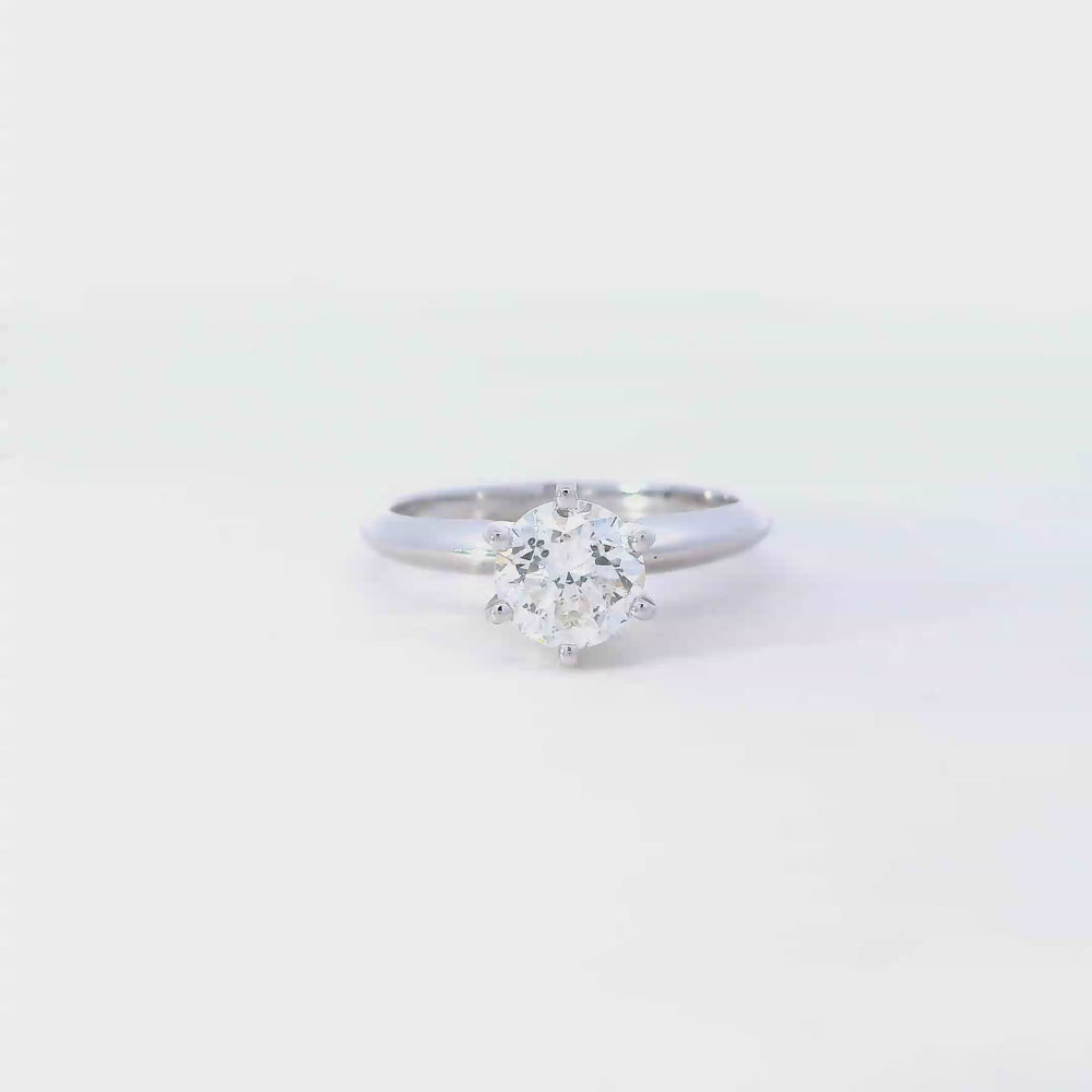 
                  
                    Load and play video in Gallery viewer, Previously Loved Round Natural Diamond Engagement Ring
                  
                