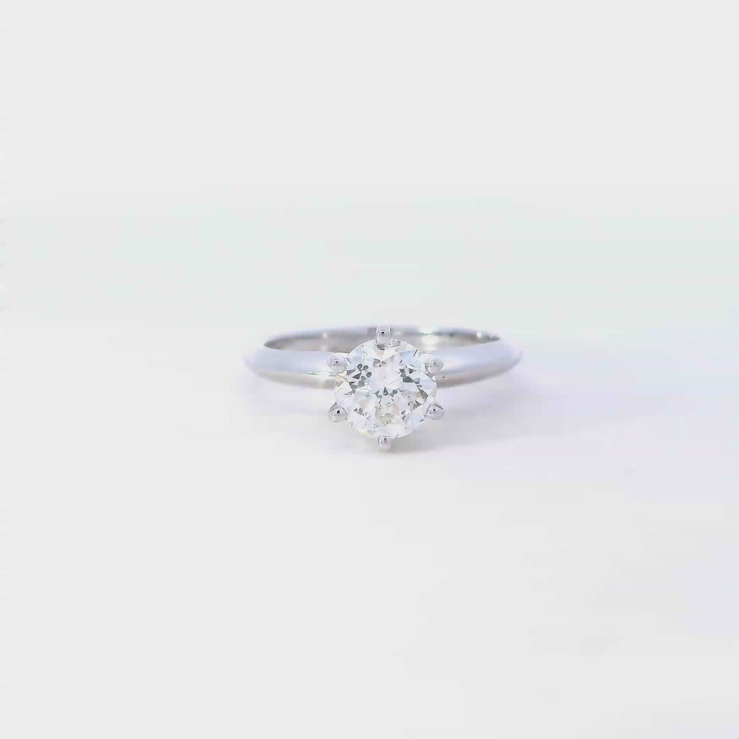 Previously Loved Round Natural Diamond Engagement Ring