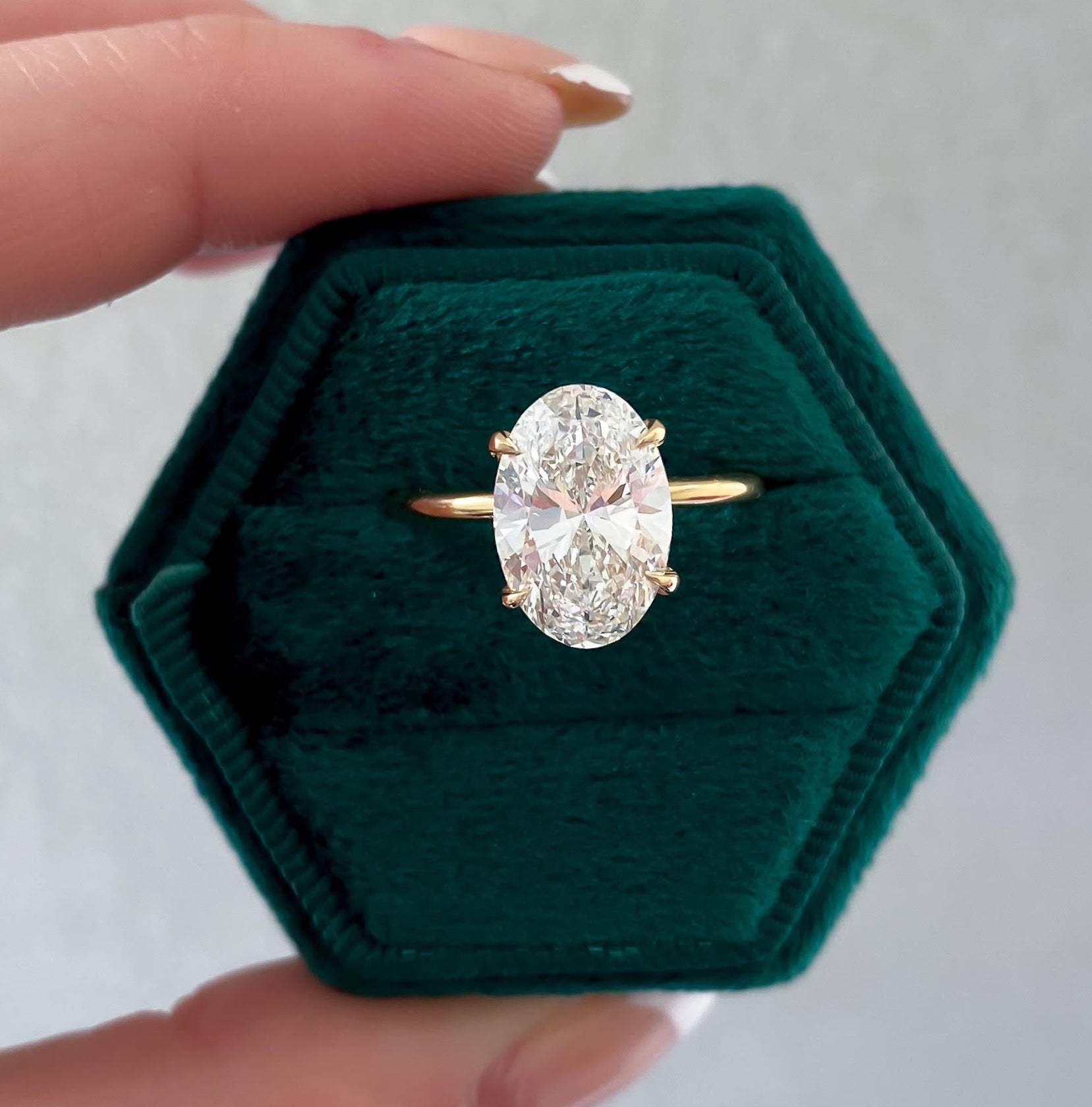 Azalea Oval Lab Grown Diamond Solitaire Engagement Ring - Carter's Collective Fine Jewelry